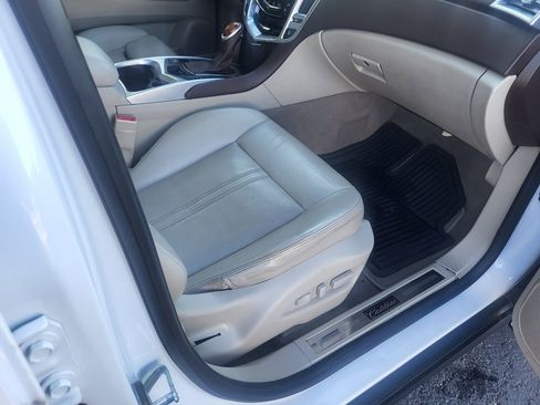 Used 2015 Cadillac SRX Premium image 16