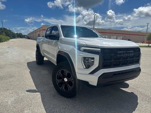Used 2024 GMC Canyon Elevation w/ Trailering Package RWD image 3