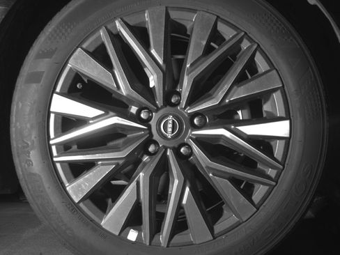 Used 2025 Nissan Altima 2.5 SV image 13