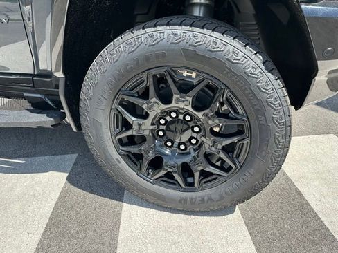 New 2025 GMC Hummer EV 2X image 3