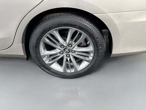 Used 2017 Toyota Camry SE FWD image 36