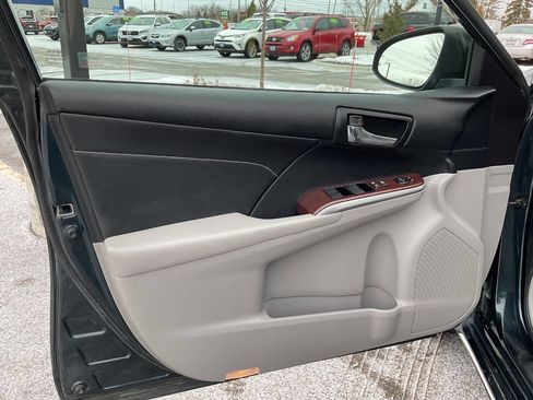 Used 2014 Toyota Camry XLE image 26