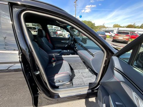 Used 2025 Genesis GV70 3.5T Sport w/ Sport Advanced Package image 43