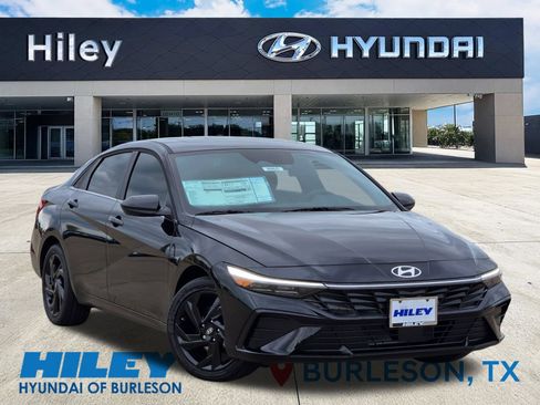 New 2026 Hyundai Elantra SEL Sport Premium FWD image 2