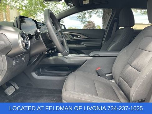 Used 2025 Chevrolet Equinox EV LT FWD image 18