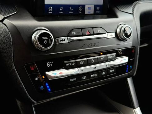 Used 2020 Ford Explorer ST w/ Premium Technology Package AWD/4WD image 36