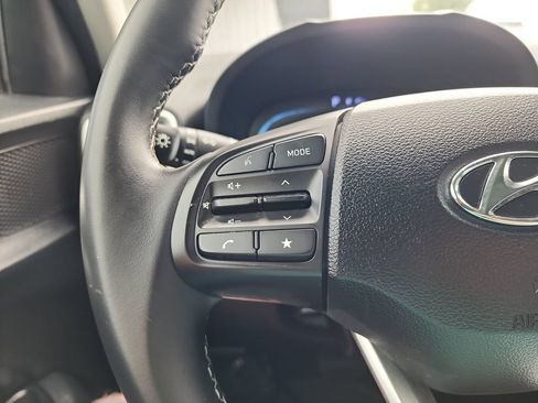 Used 2024 Hyundai Venue SEL FWD image 22