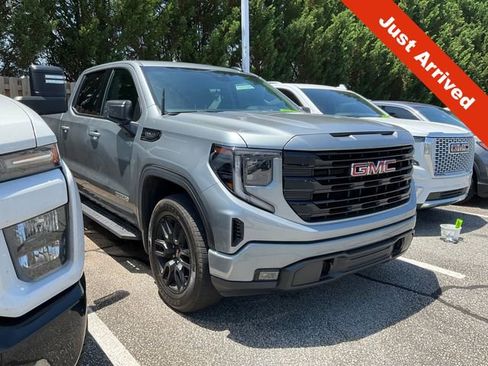 Used 2025 GMC Sierra 1500 Elevation AWD/4WD image 1