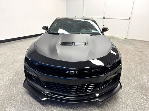 Used 2023 Chevrolet Camaro SS image 2