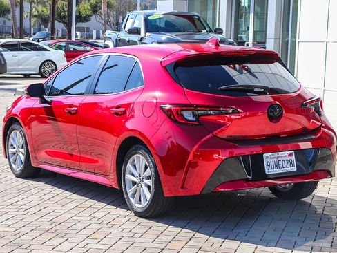 Used 2025 Toyota Corolla SE image 9