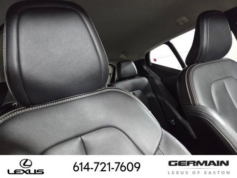 Used 2019 Volvo XC40 T5 Momentum AWD/4WD image 21