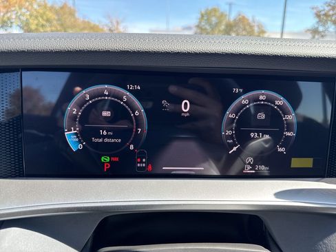 New 2026 Volkswagen Tiguan SE R-Line image 37