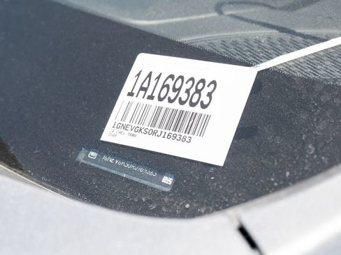 Used 2024 Chevrolet Traverse LT AWD/4WD image 32