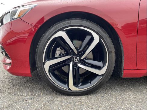 Used 2019 Honda Accord Sport image 9