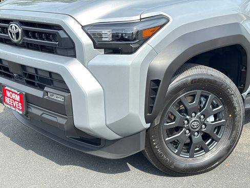 New 2026 Toyota 4Runner SR5 image 3