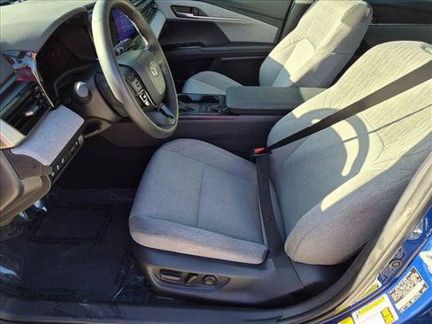 Used 2025 Toyota Camry LE w/ Convenience Package FWD image 14