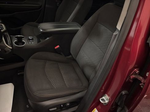 Used 2018 GMC Terrain SLE w/ Driver Convenience Package image 12