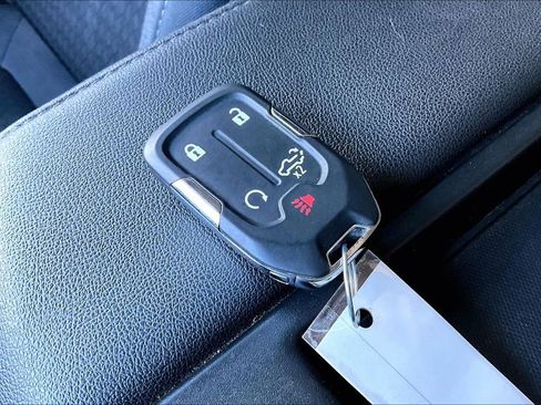 Used 2019 Chevrolet Silverado 1500 LT w/ Texas Edition image 13