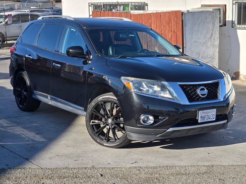 Used 2015 Nissan Pathfinder Platinum w/ Cargo Package AWD/4WD image 4