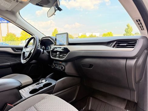 Used 2022 Ford Escape SE w/ Convenience Package FWD image 23