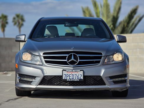 Used 2014 Mercedes-Benz C 250 Sport image 3