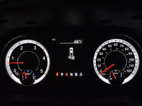 Used 2018 RAM 2500 Tradesman w/ Chrome Appearance Group image 16