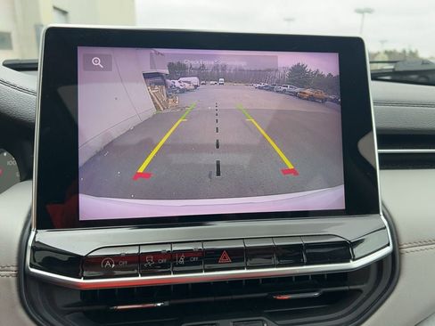 Used 2022 Jeep Compass Limited w/ Sun and Sound Group image 14