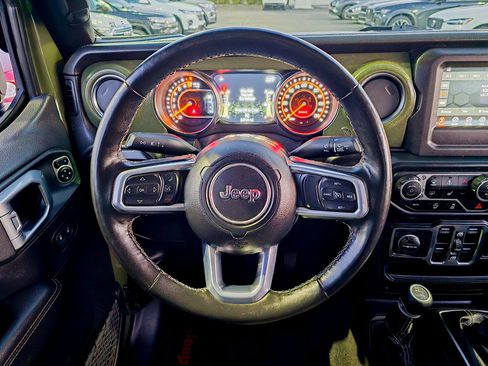 Used 2021 Jeep Gladiator Overland w/ Cold Weather Group image 33