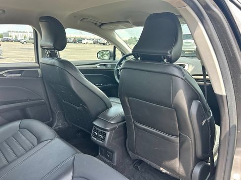 Used 2016 Ford Fusion SE w/ Equipment Group 502A FWD image 17