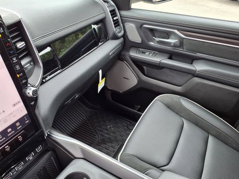 Used 2025 RAM 1500 Laramie image 16