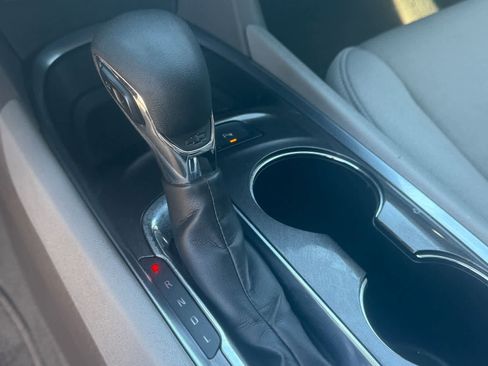 Used 2022 Chevrolet Malibu LT image 16