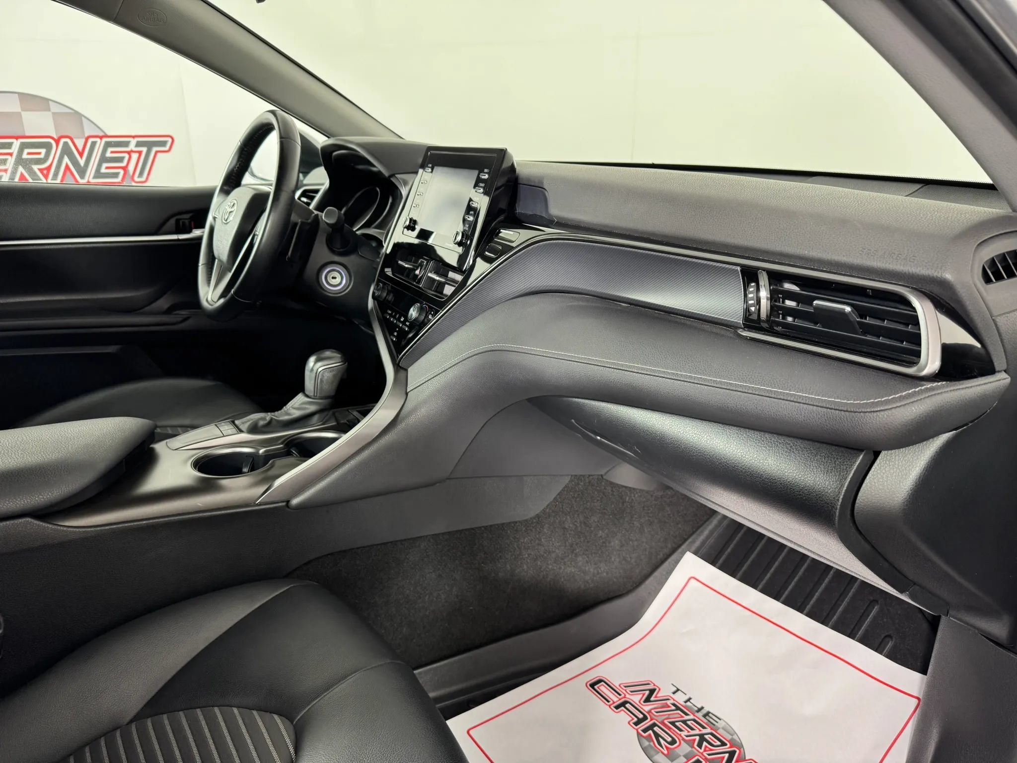 Used 2023 Toyota Camry SE FWD image 12