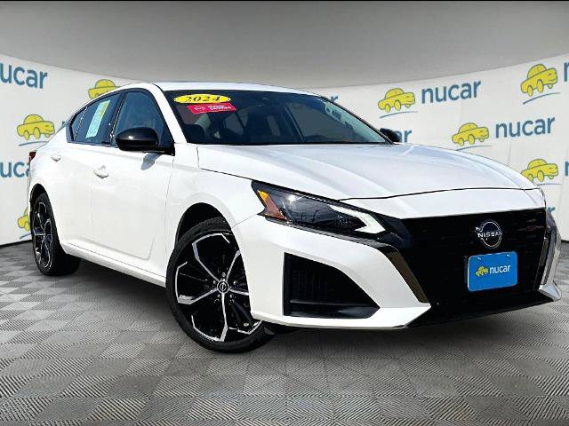Certified 2024 Nissan Altima 2.5 SR w/ SR Premium Package AWD/4WD image 1