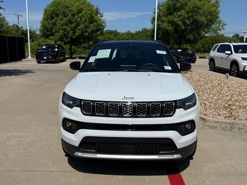 Used 2025 Jeep Compass Limited AWD/4WD image 9