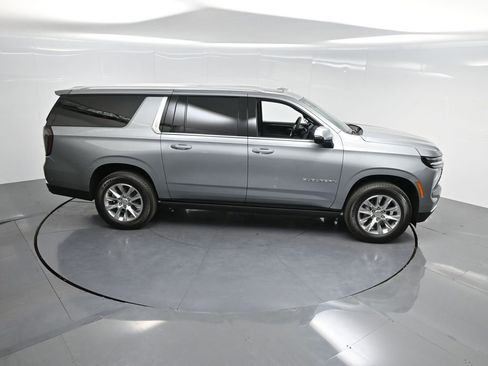 Used 2025 Chevrolet Suburban Premier image 45