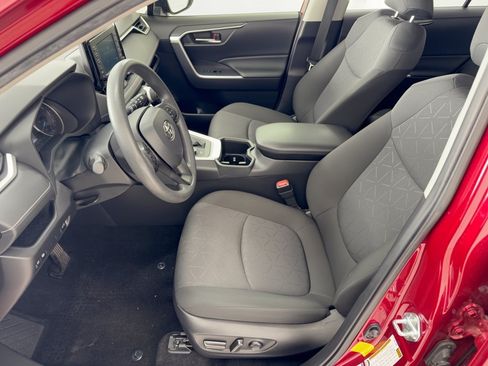 Used 2022 Toyota RAV4 XLE w/ Convenience Package AWD/4WD image 5