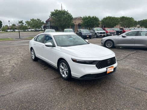 Used 2024 Honda Accord LX image 7
