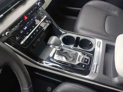 Used 2024 Kia Carnival SX image 11