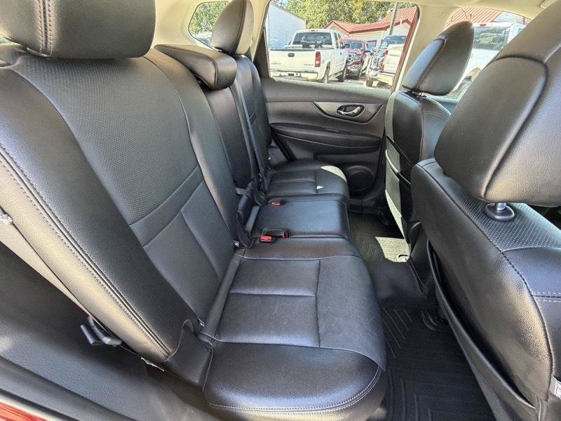 Used 2016 Nissan Rogue SL w/ SL Premium Package FWD image 13