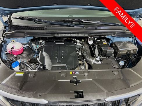 Used 2024 Kia Carnival EX FWD image 32
