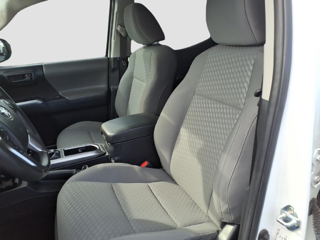 Used 2023 Toyota Tacoma SR5 AWD/4WD image 18