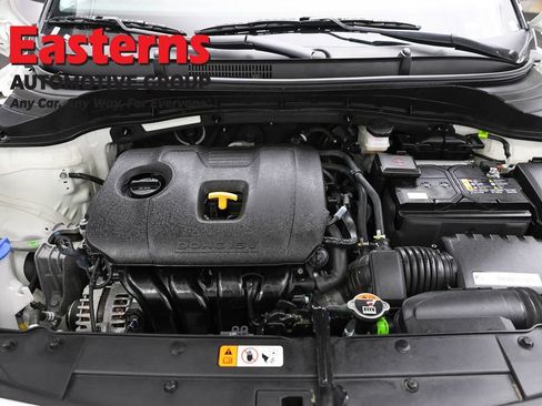 Used 2025 Kia Soul LX FWD image 7