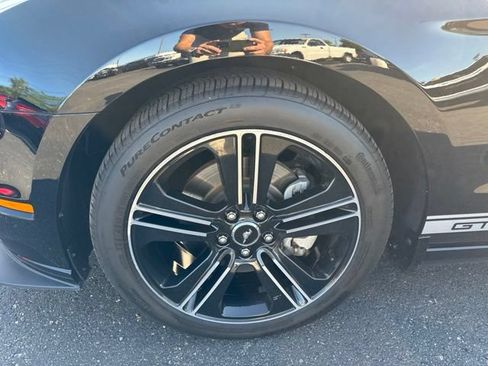 Used 2014 Ford Mustang GT w/ Electronics Package RWD image 11