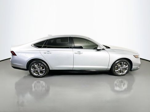 Used 2024 Honda Accord EX-L image 8