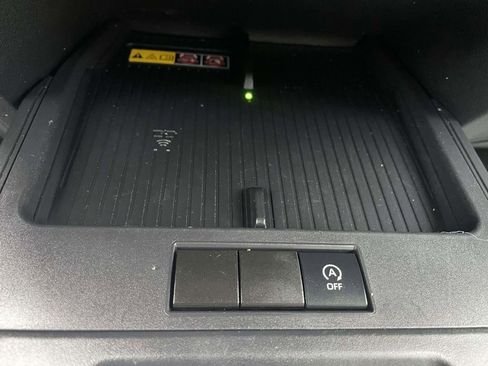 Used 2026 Toyota Corolla Cross LE FWD image 38