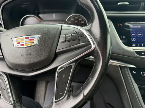 Used 2021 Cadillac XT5 Luxury FWD image 17