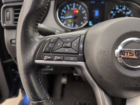 Used 2018 Nissan Rogue SV FWD image 33