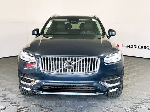 Used 2025 Volvo XC90 B5 Core image 8