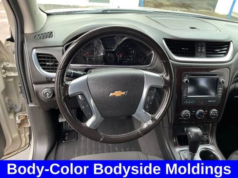 Used 2017 Chevrolet Traverse LT FWD image 14