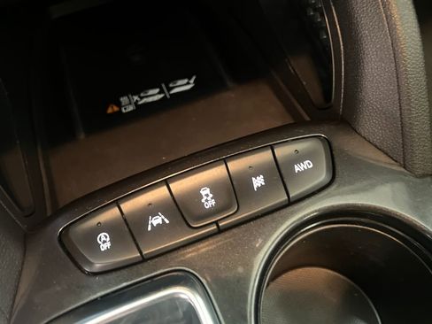 Used 2023 Chevrolet TrailBlazer ACTIV w/ Sun and Liftgate Package AWD/4WD image 29